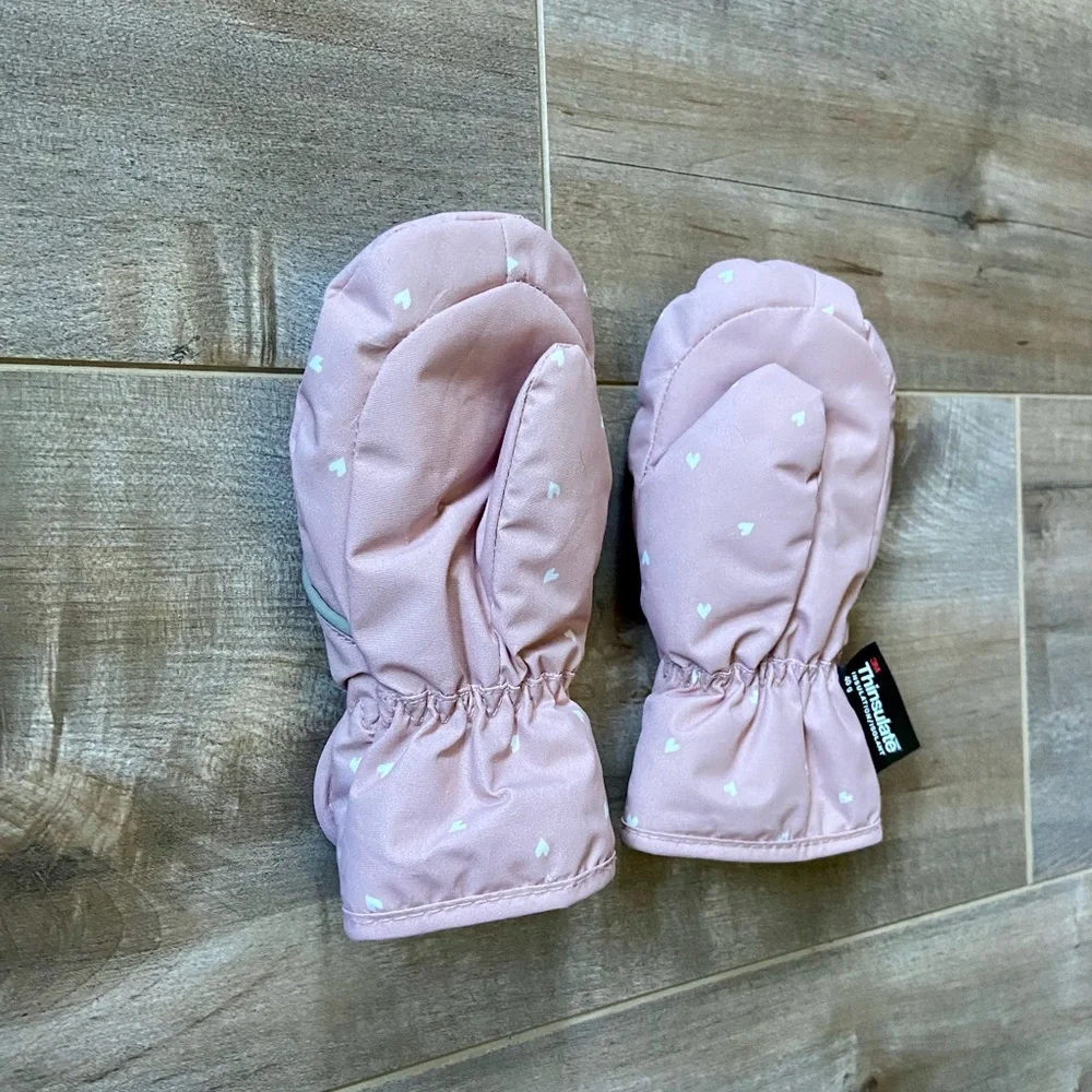 H&M Water-repellent Ski Mittens in Pink Hearts